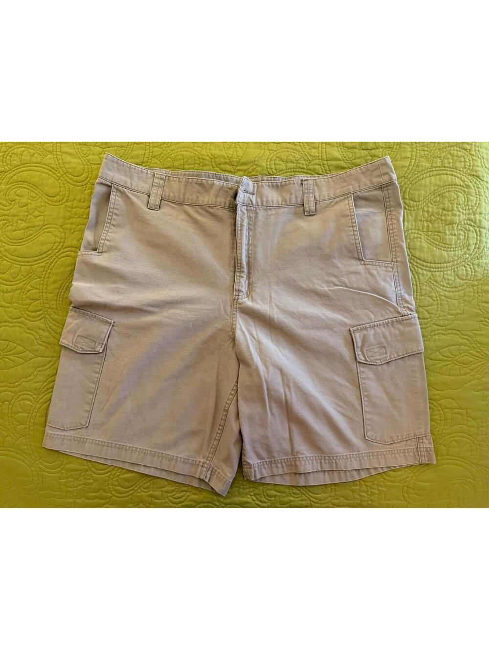 Magellan Shorts Men's 42 Cargo Khaki Casual Camping Outdoor Hiking